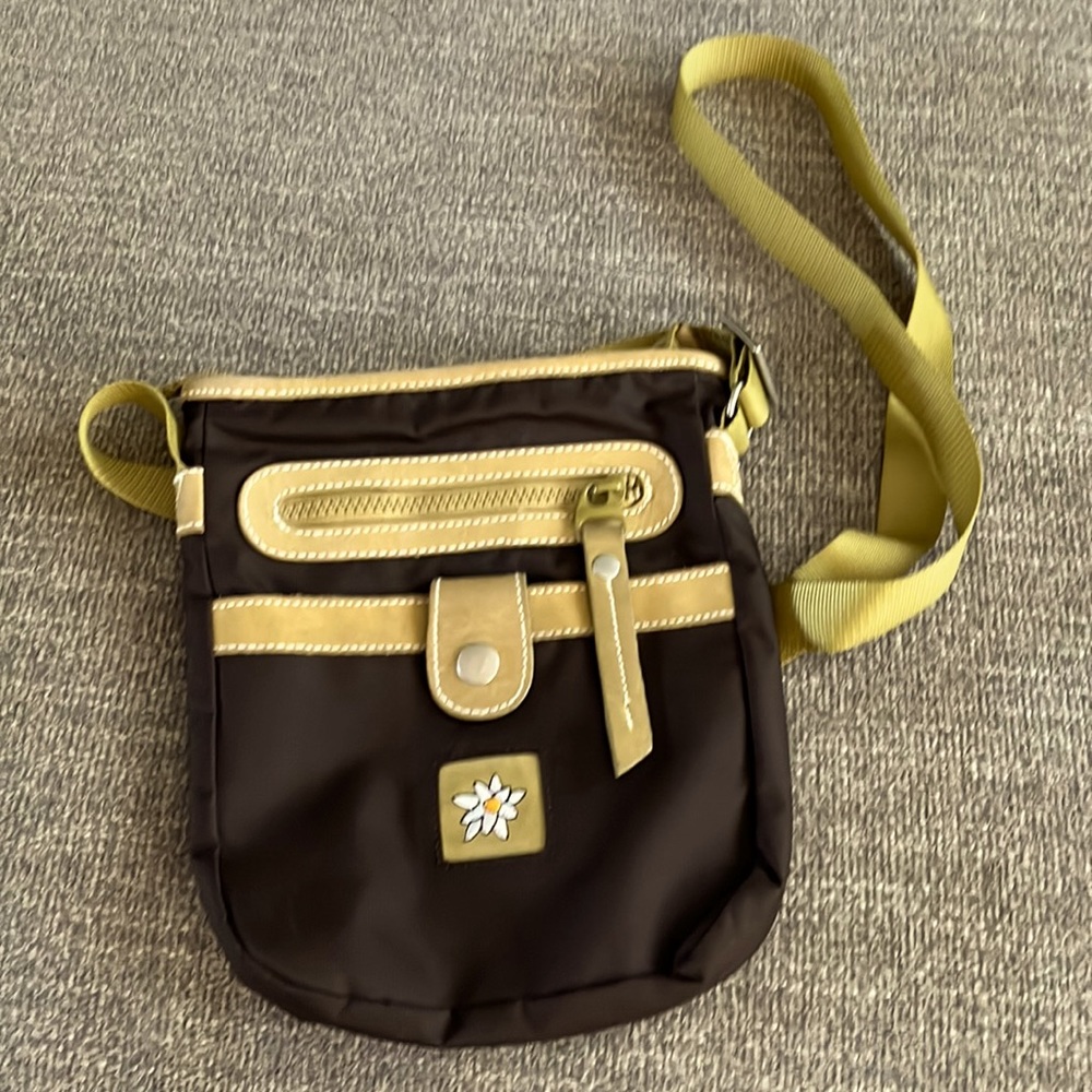Sherpani Crossbody
